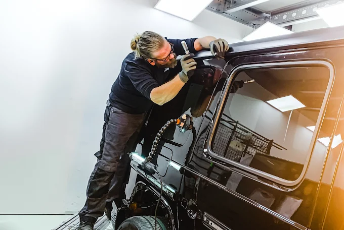 Uitdeuken zonder spuiten - Carrosserieherstel specialist Rotterdam